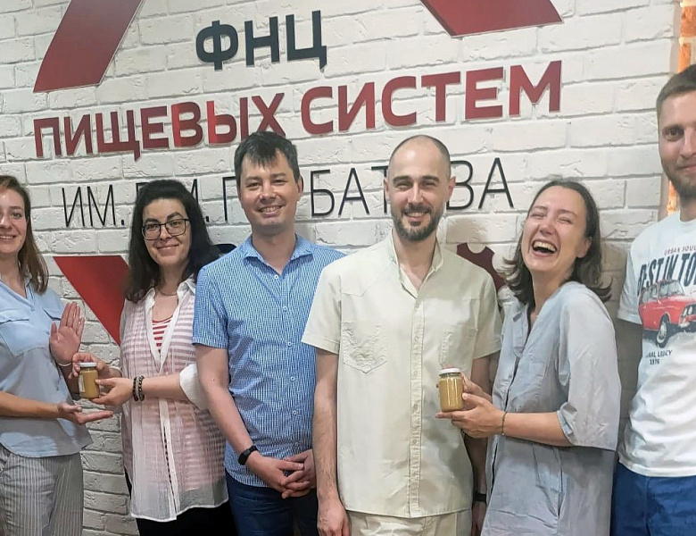 Женьшень японский, выращенный в биореакторе УНУ ОБК ИФР РАН, вошел в состав продукта для энтерального питания людей с цереброваскулярными заболеваниями